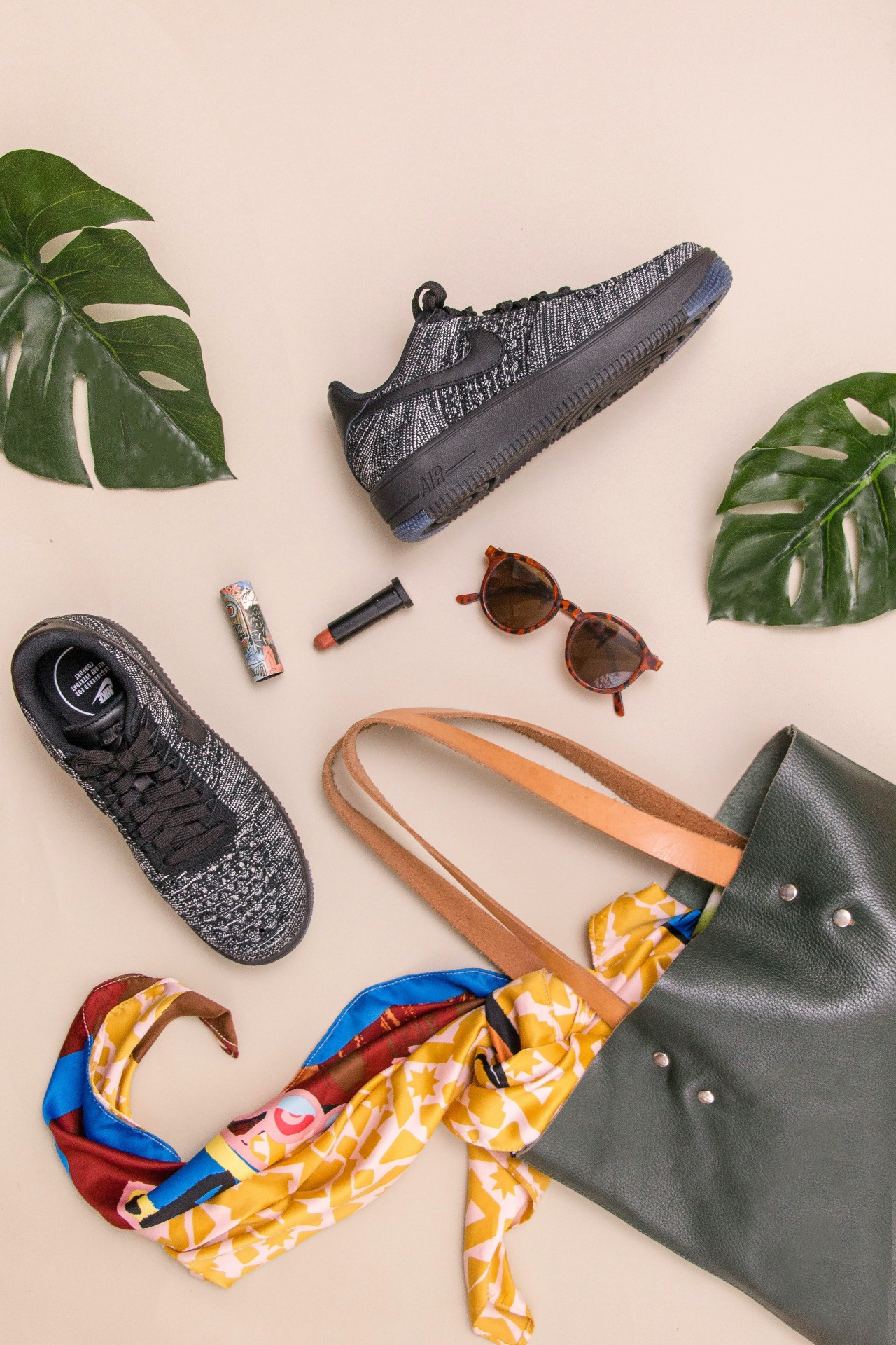 product sales shoes purse sunglasses